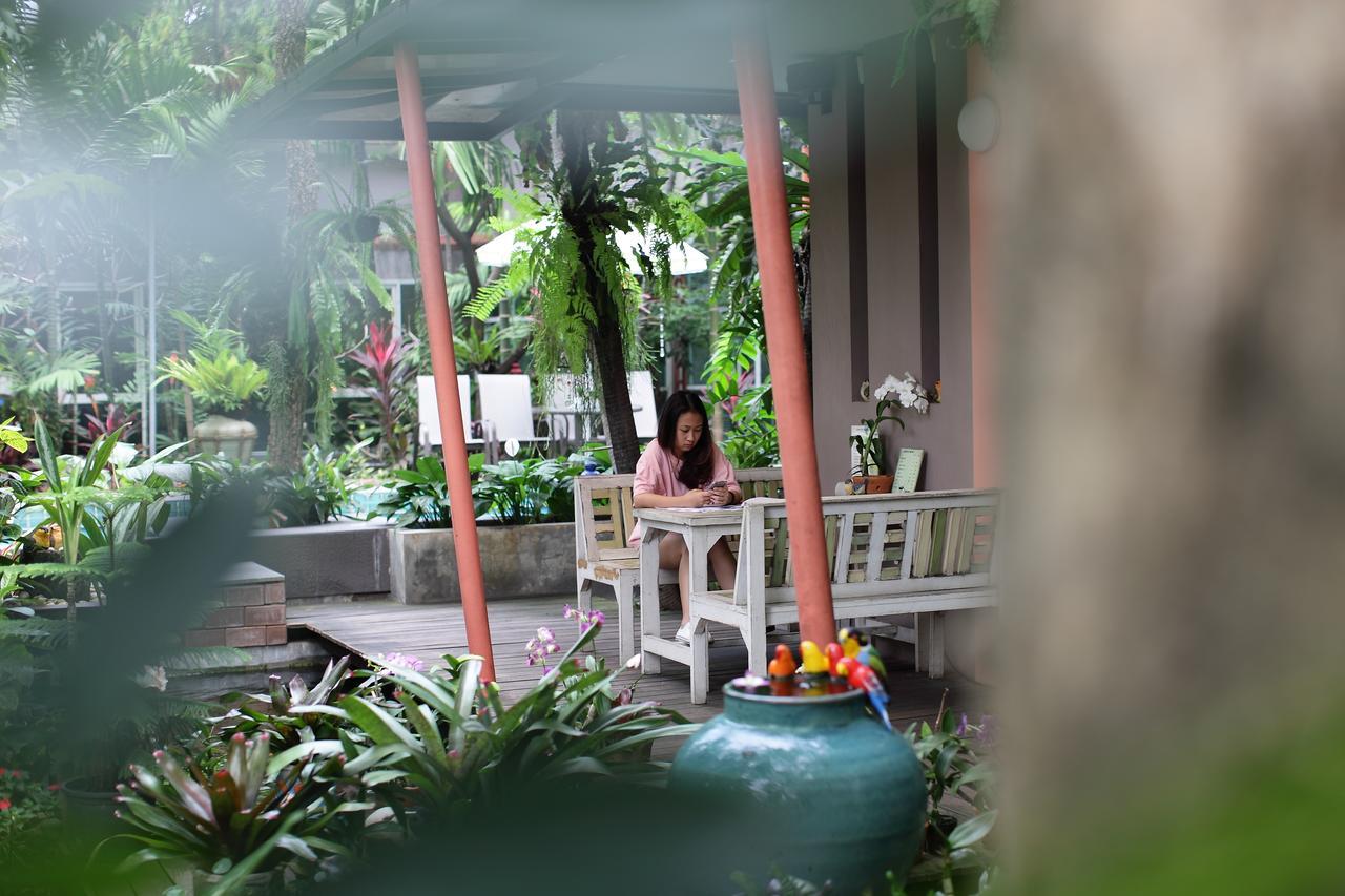 Serene Bangkok Bed And Breakfast Extérieur photo